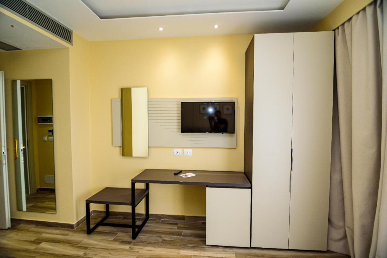 Hotel Orange Dhërmi Kültér fotó