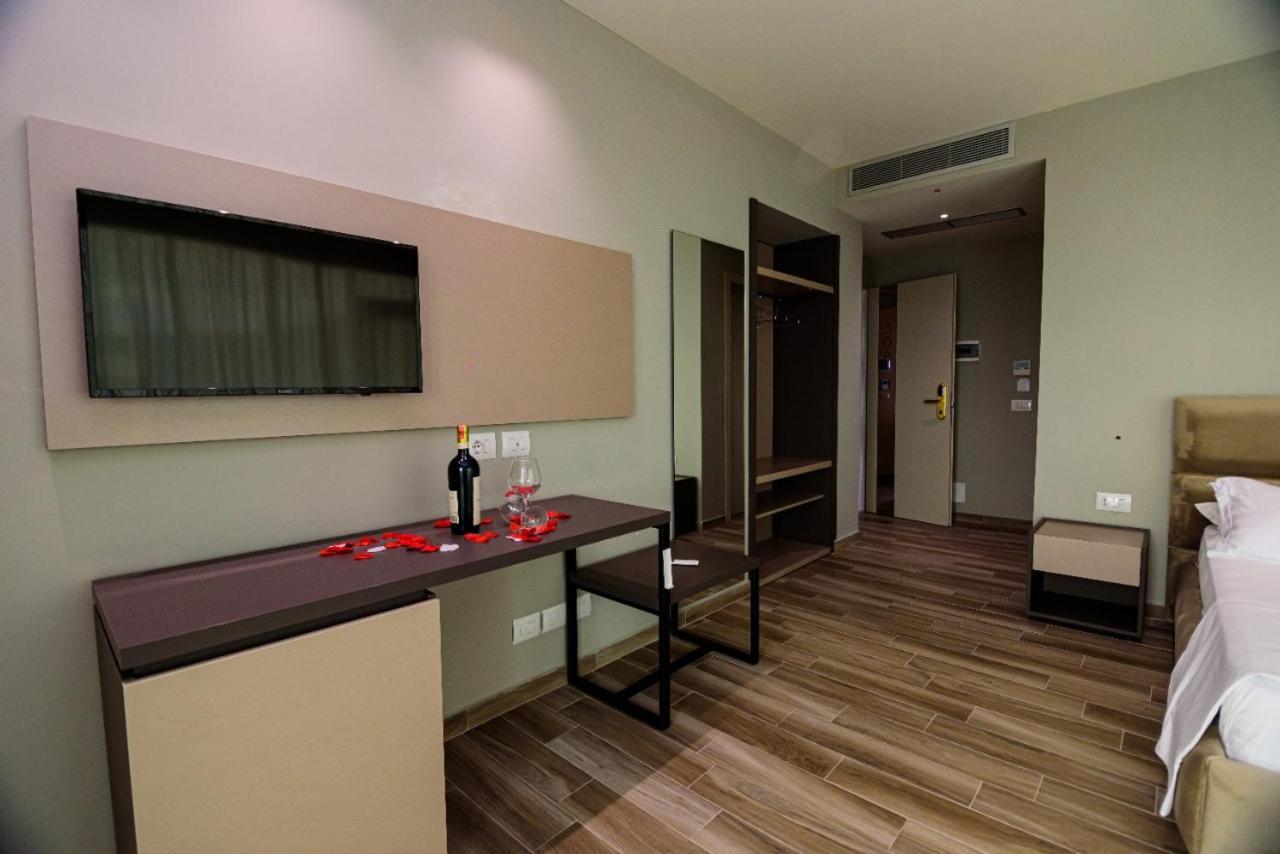 Hotel Orange Dhërmi Kültér fotó